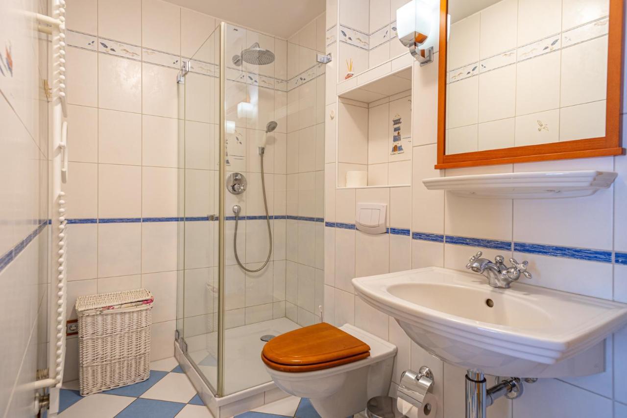 Ferienwohnung Romantica Am Strand Von Juliusruh Exterior foto
